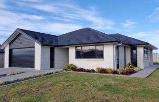 16 Kaurinui Crescent, One Tree Point