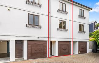 9/27 Rossmay Terrace, Mount Eden