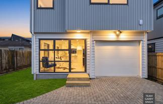 2/113 Porchester Road, Papakura