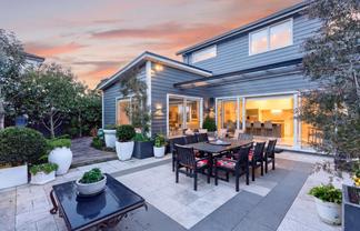 122D Waterloo Road, Hutt Central