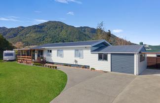24 Stirling Street, Te Aroha