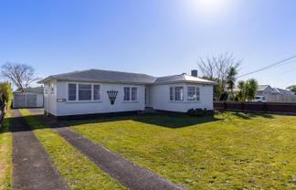 11 Bartholomew Road, Levin
