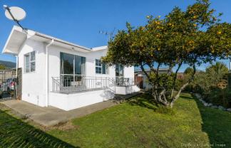 2/120 Nayland Road, Stoke