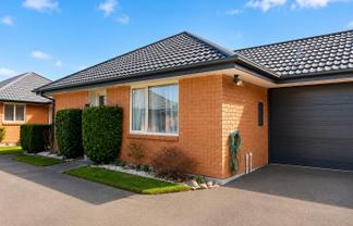 63 North Terrace, Darfield