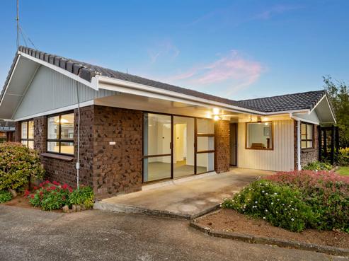 6 Lionel Sharp Place, Pukekohe