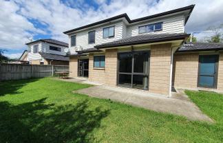 4/813 Te Atatu Road, Te Atatu Peninsula