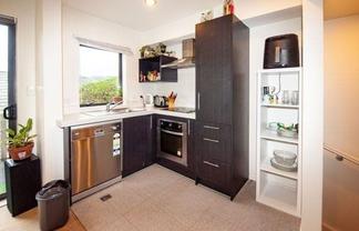 2/11 Gordon Place, Newtown