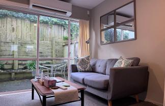 20/20 Thompson Street, Mount Cook