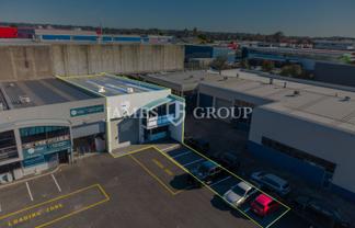 High Stud Warehouse + Container Drop | 305m²