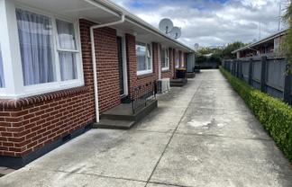 2/484 Worcester Street, Linwood
