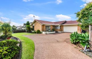 16 Hayes Place, Half Moon Bay