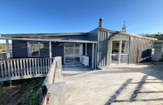 42A Spur Road, Silverdale