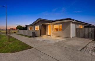 2 Harore Road, Takanini