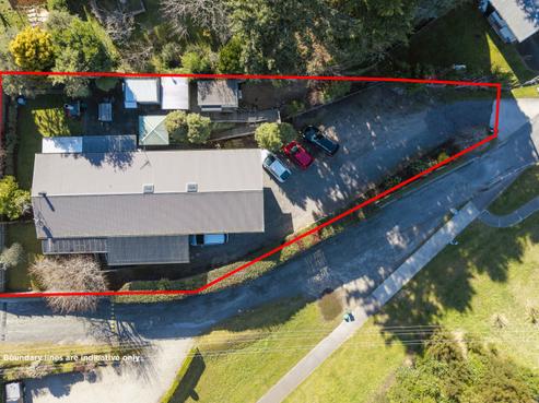 84 Taharepa Road, Hilltop