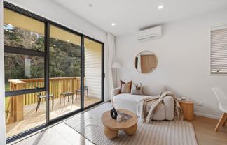 3/8-10 Lowtherhurst Road, Massey