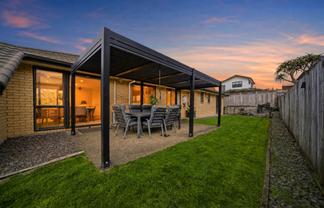 25 Durbin Court, Greenhithe
