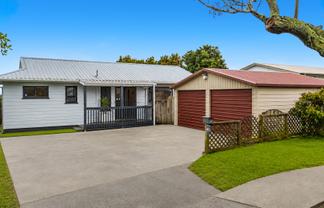 32 Wai Iti Place, Clendon Park