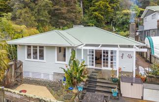 20 Elmslie Road, Pinehaven