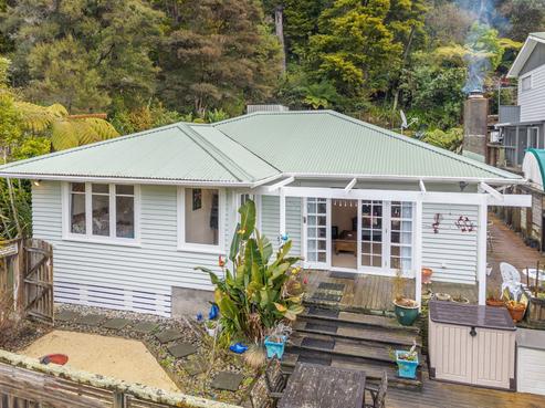20 Elmslie Road, Pinehaven