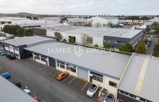 PRIME LOCATION - 100m from Motorway | 5m Stud