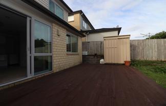 Granny Fla/65 Castlederg Drive, Flat Bush