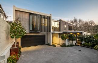 2A Peter Terrace, Castor Bay