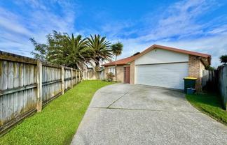 8 Ettrick Lane, Papakura