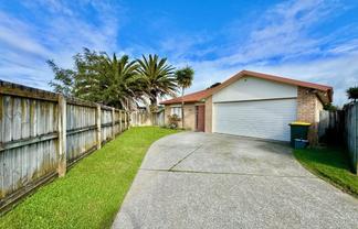 8 Ettrick Lane, Papakura