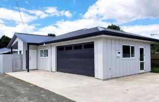 702B Murdoch Road East, Akina