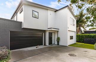 30C Pembroke Crescent, Glendowie
