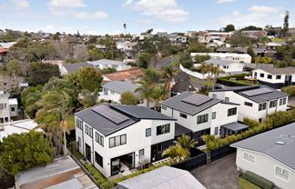 30C Pembroke Crescent, Glendowie