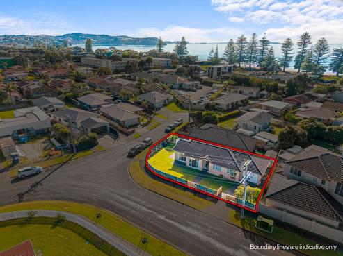15 Pine Road, Orewa