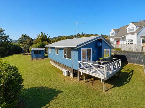 2/21 Kitewao Street, Northcote
