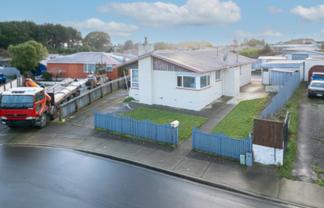 3 Paisley Court, Kew