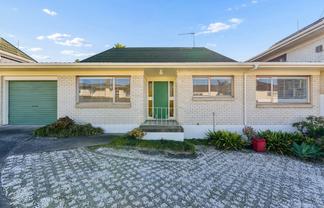 2/3 Quebec Road, Milford