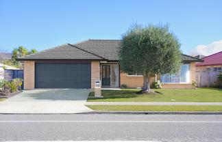 84 Guildford Drive, Paraparaumu