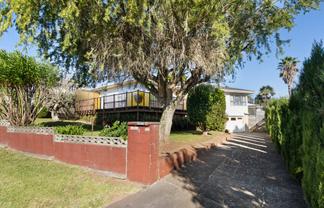 4 April Place, Red Hill