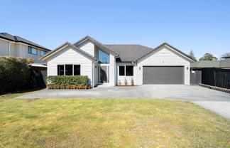 12 Kahika Grove, Huapai