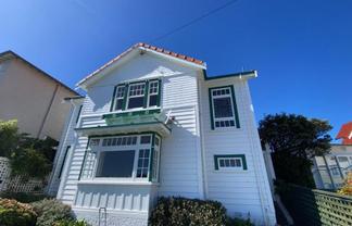 57 The Crescent, Roseneath