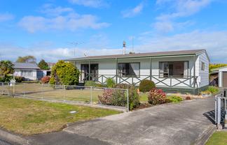 16 Riperata Street, Riverdale