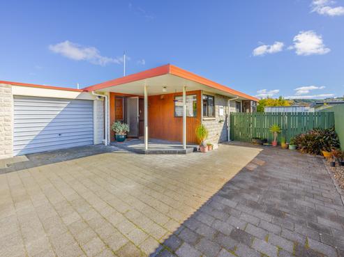 2/407 Gloucester Street, Taradale