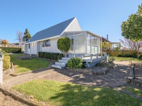 6A Novella Place, Brookfield