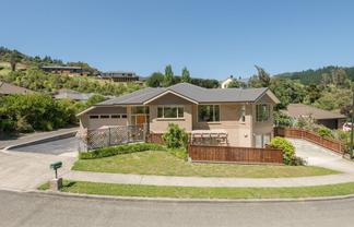 16 Saddleback Road, Todds Valley