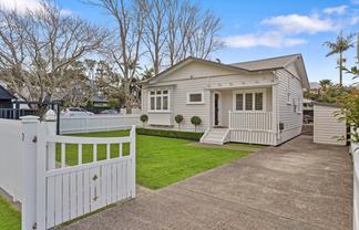 2 Tennyson Street, Northcote Point