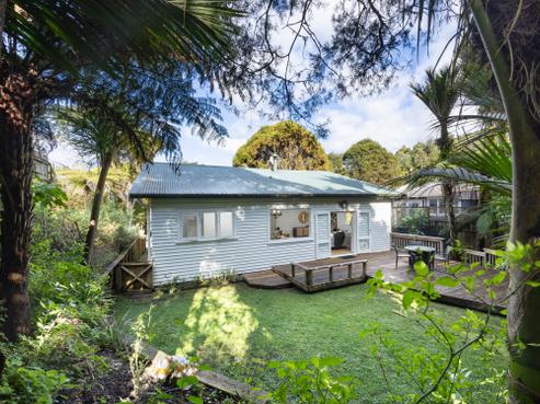 139 Woodlands Park Road, Titirangi