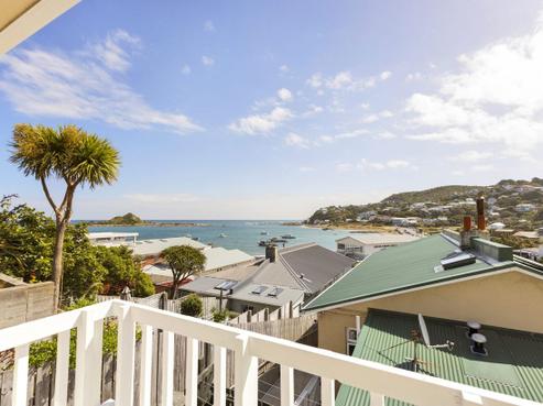 2/238 The Esplanade, Island Bay