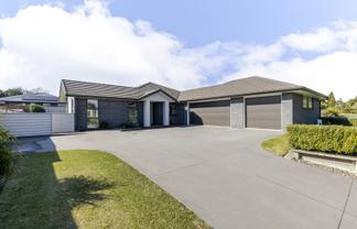 10 Masters Lane, Waitara
