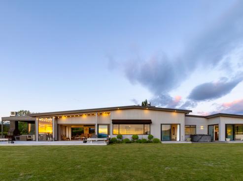 2/675 Whangamata Road, Kinloch