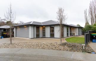 3 Field View, Bradford