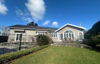 2 Highwic Avenue, Epsom